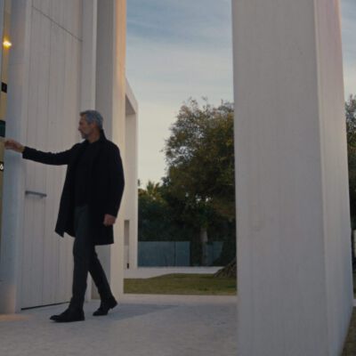 STILLS.00_02_29_10.Still111