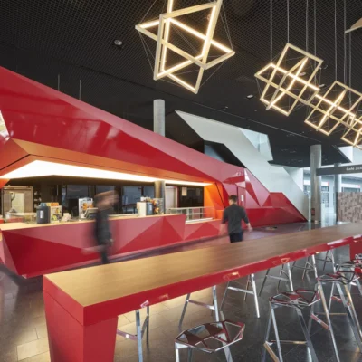 cafe-zickzackm-messe-frankfurt-am-main-pendelleuchte-goldener-schnitt-03