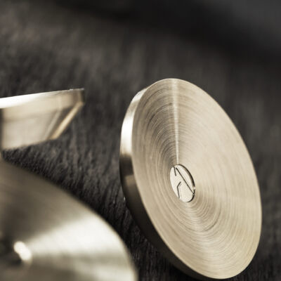 ONEA_Storm Medium Endplate_NatureBrass_01